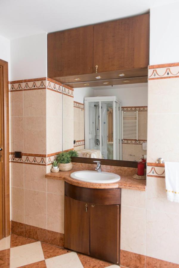 Camera Tripla con Bagno in Comune
